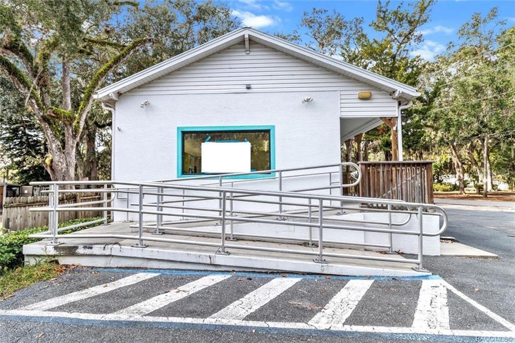 10460 New York, Homosassa, FL 34448