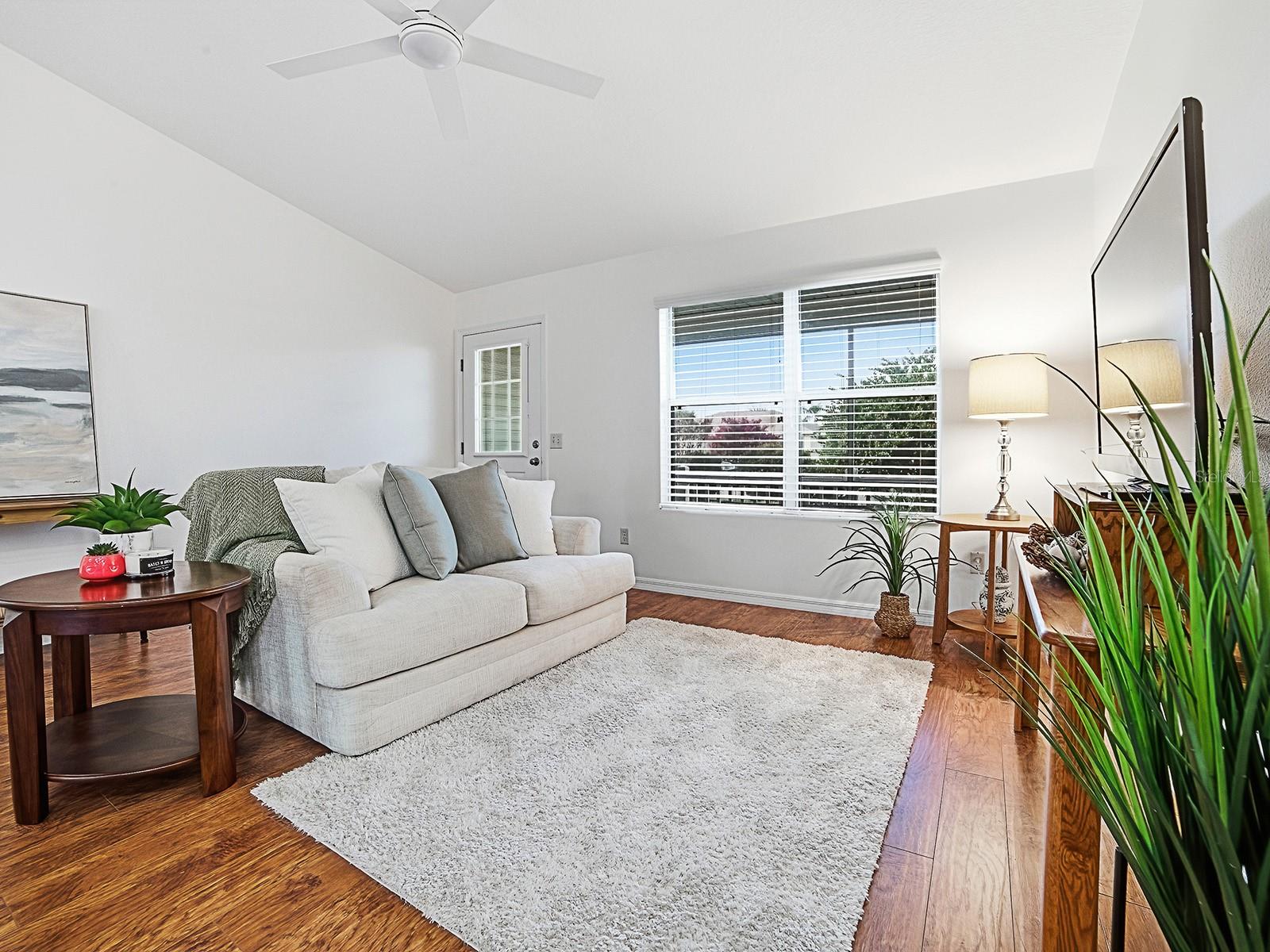 1521 Hollyberry, The Villages, FL 32162