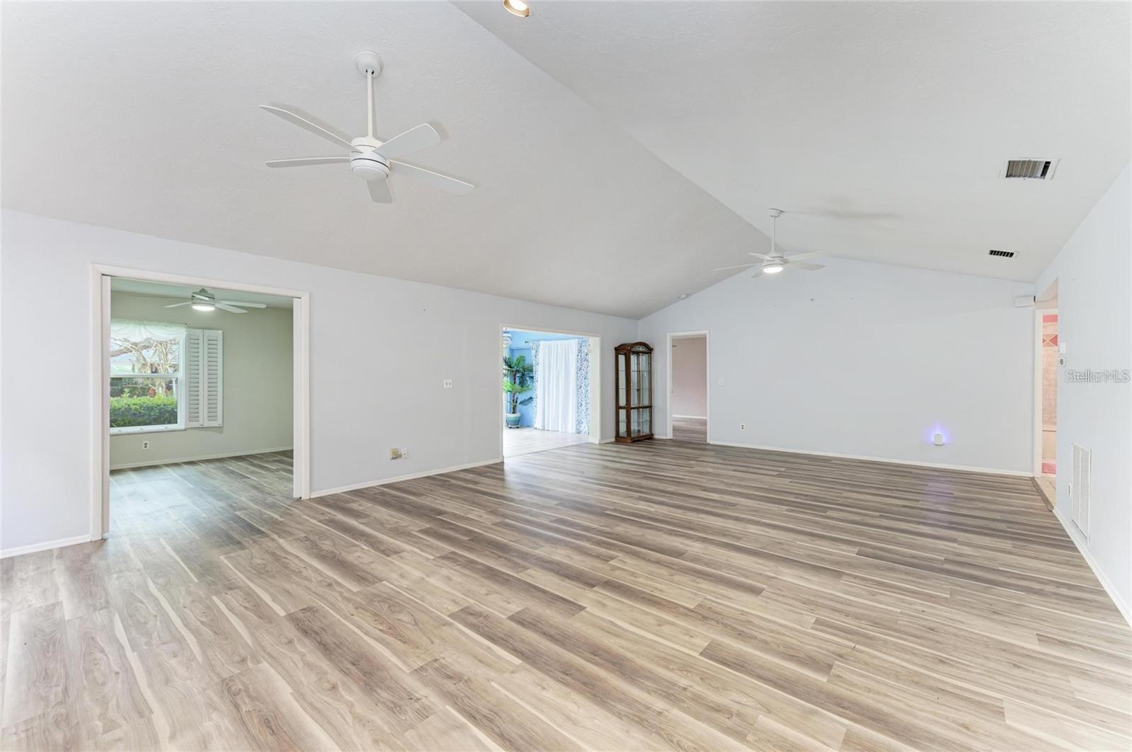 7287 Eleanor Unit 15, Sarasota, FL 34243