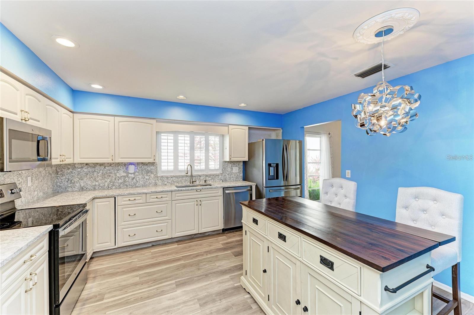 7287 Eleanor Unit 15, Sarasota, FL 34243