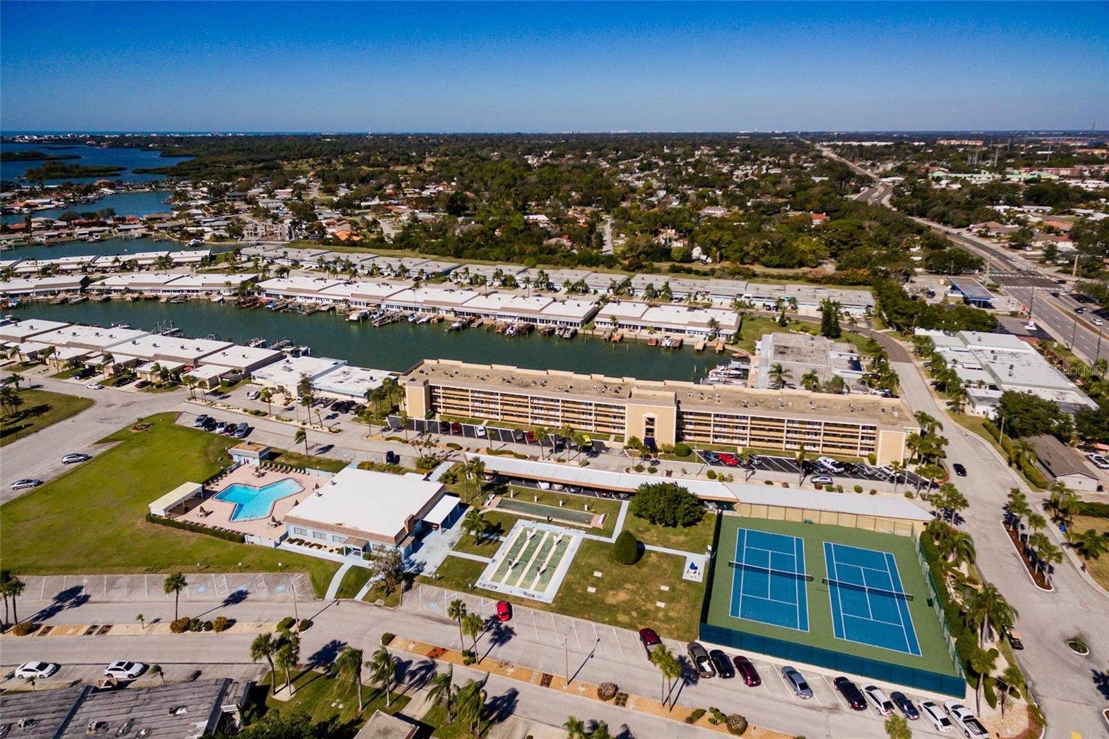 1 Boca Ciega Point Unit 206, St Petersburg, FL 33708