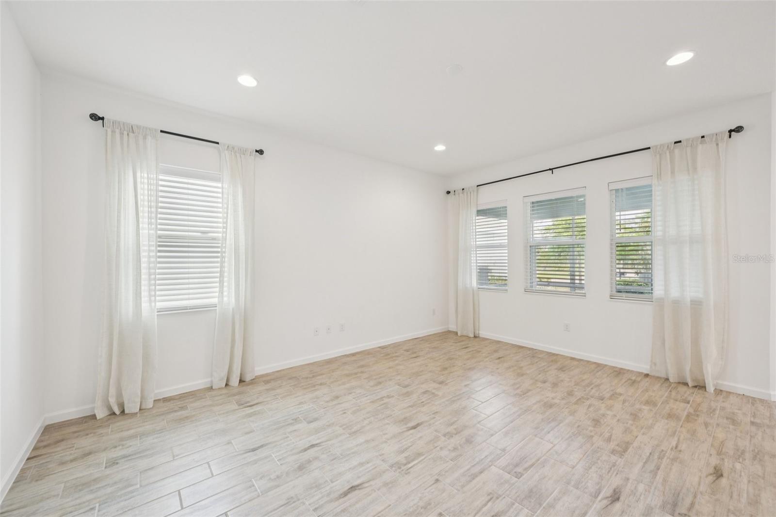 806 Winterside, Apollo Beach, FL 33572