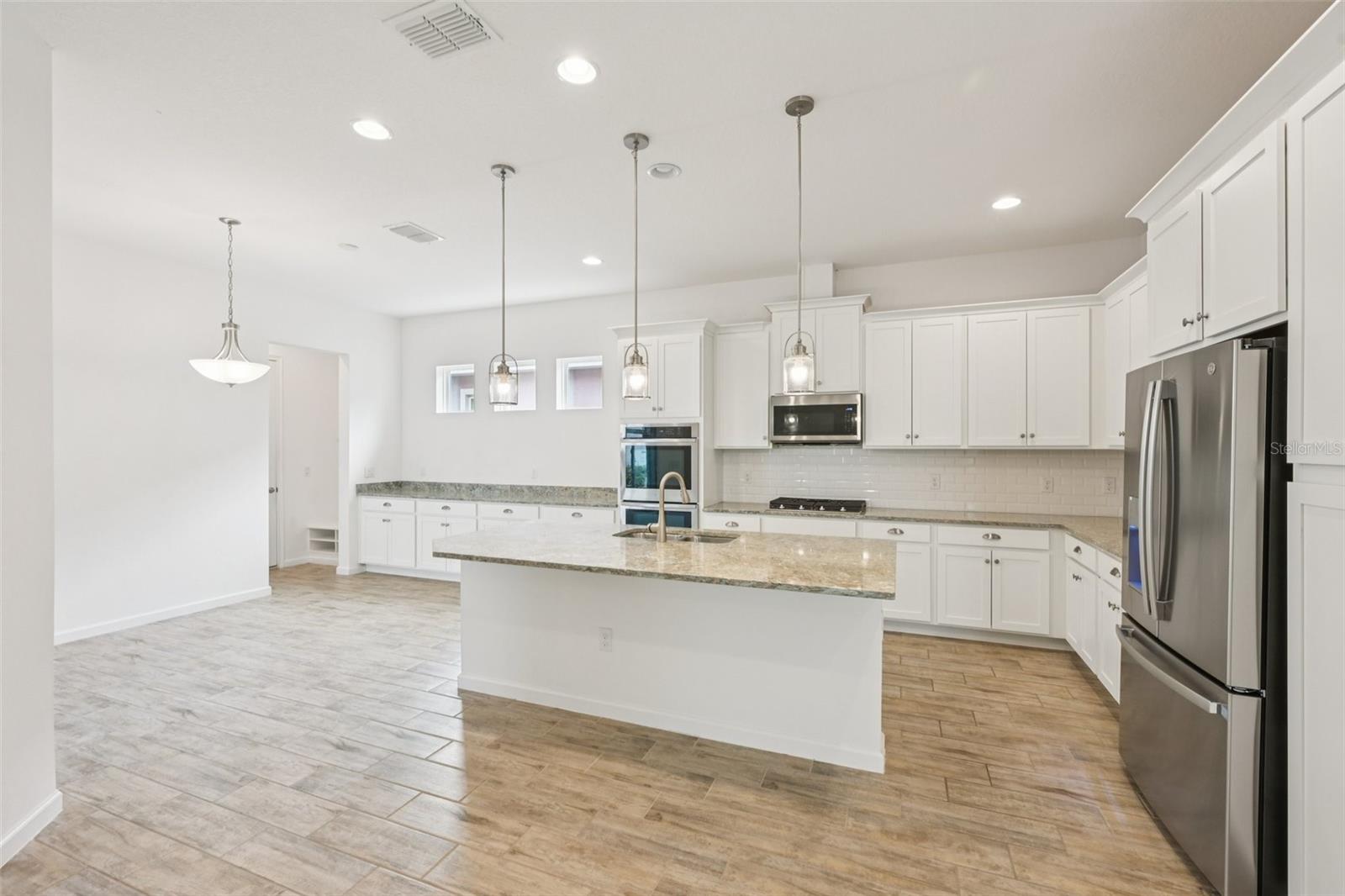 806 Winterside, Apollo Beach, FL 33572