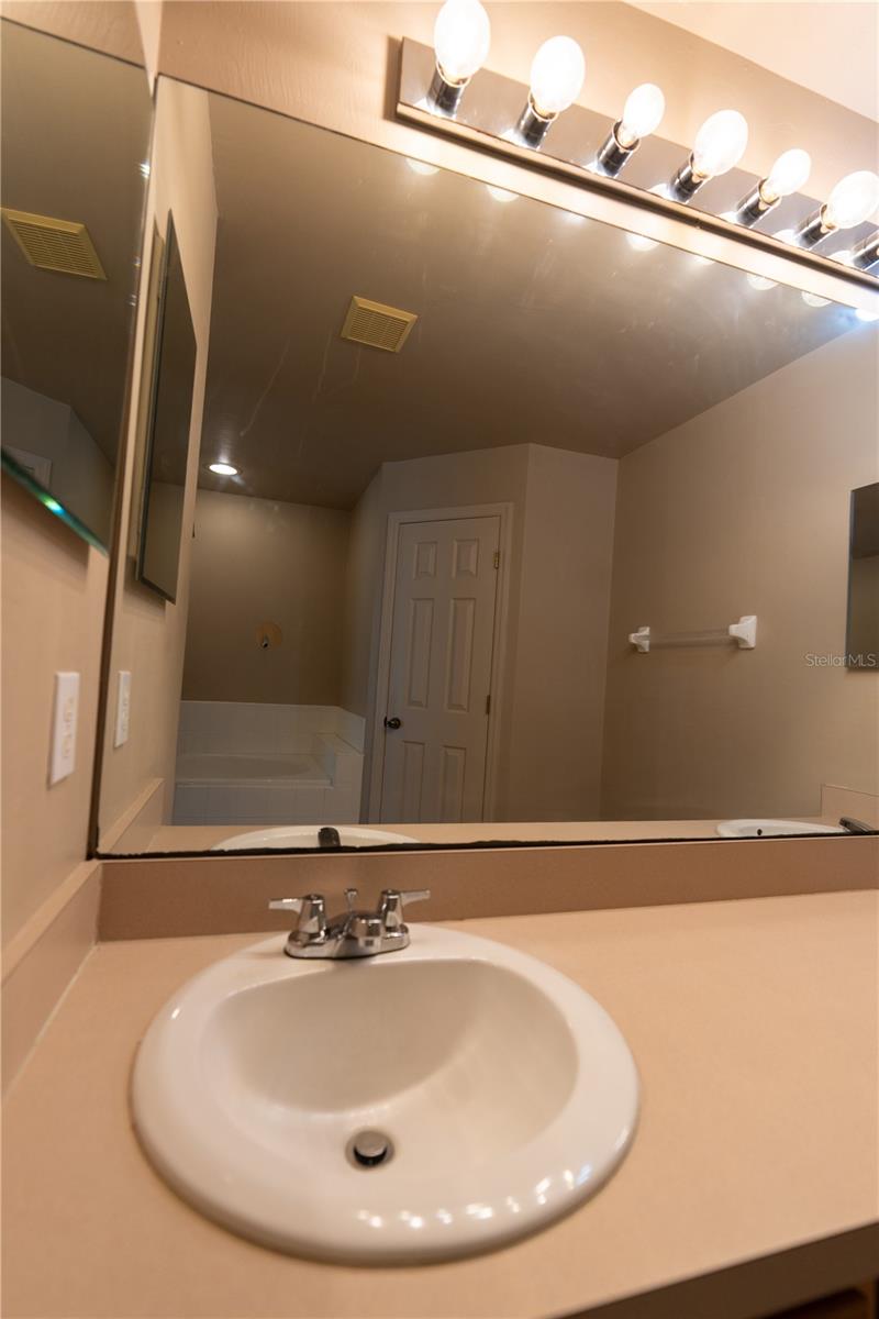 4129 19th, Cape Coral, FL 33909