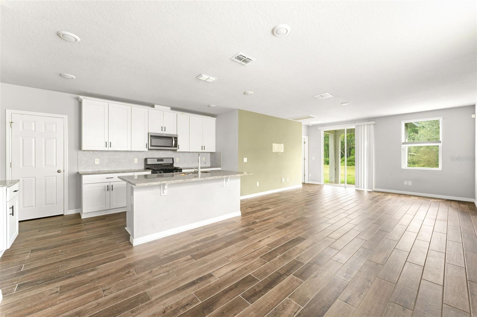 29991 Anahid, Leesburg, FL 34748