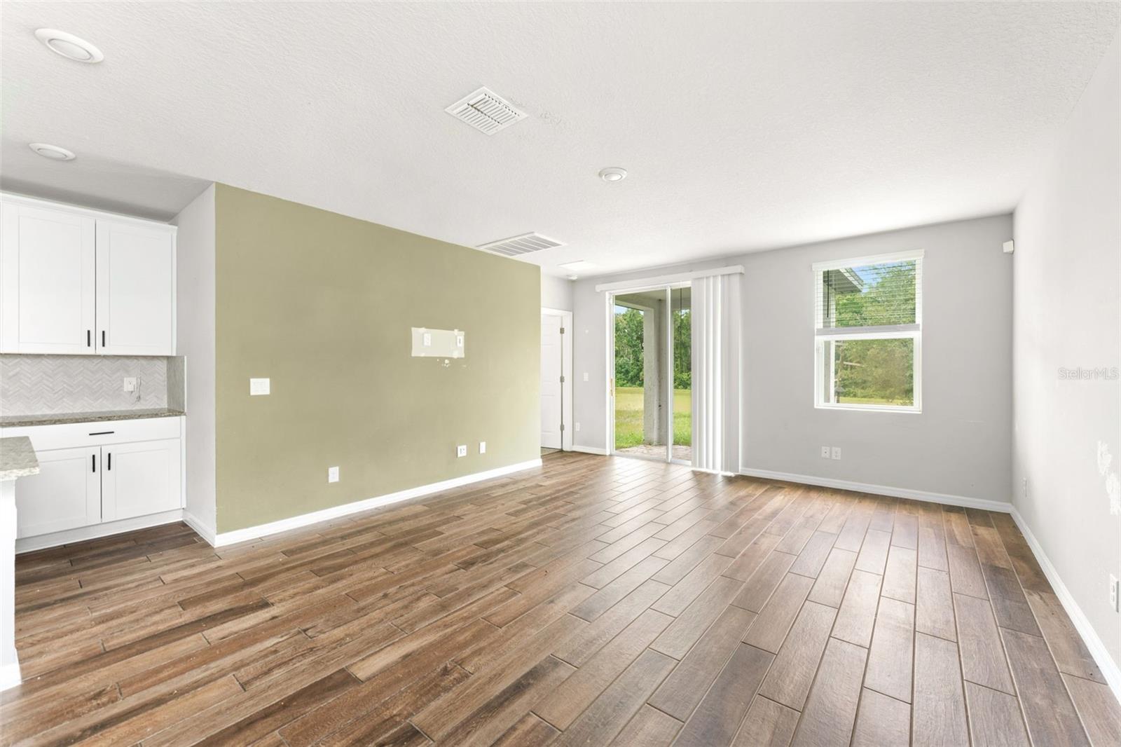 29991 Anahid, Leesburg, FL 34748