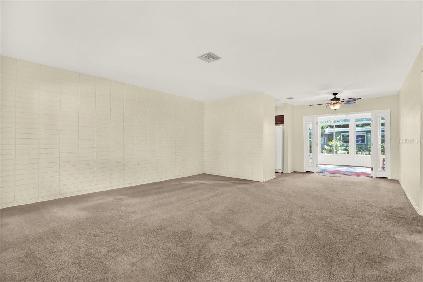 2561 58th, St Petersburg, FL 33710