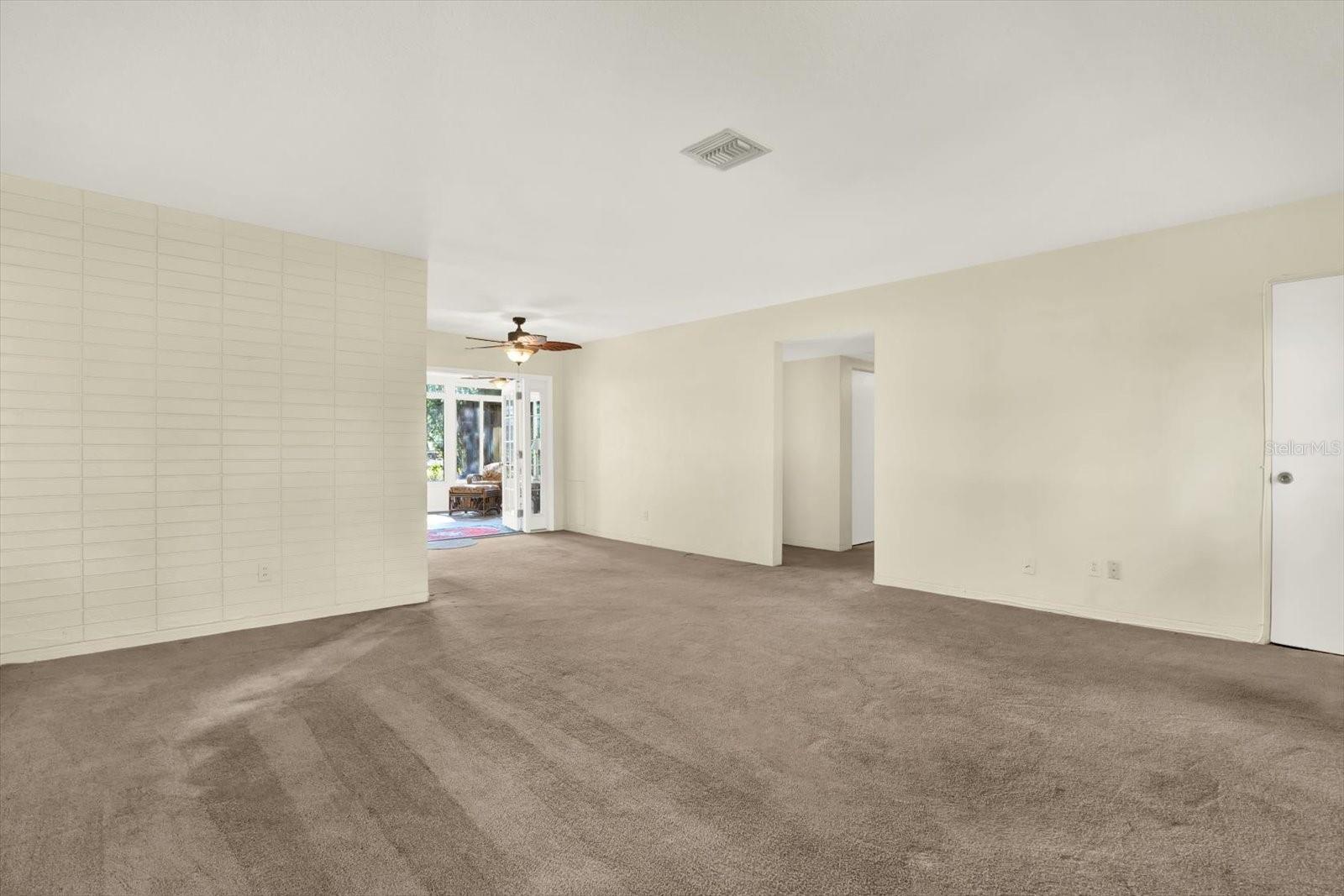 2561 58th, St Petersburg, FL 33710