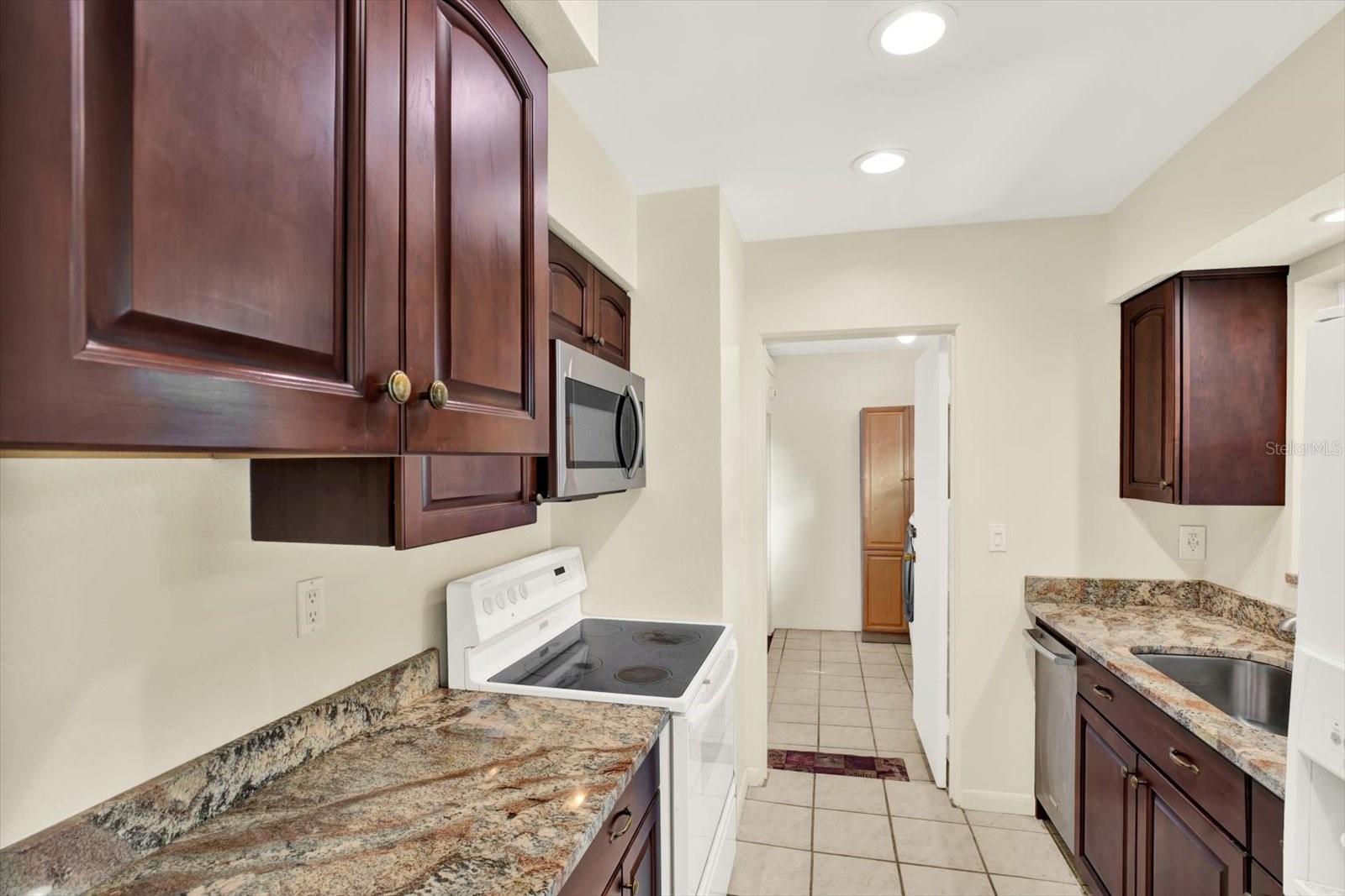 2561 58th, St Petersburg, FL 33710