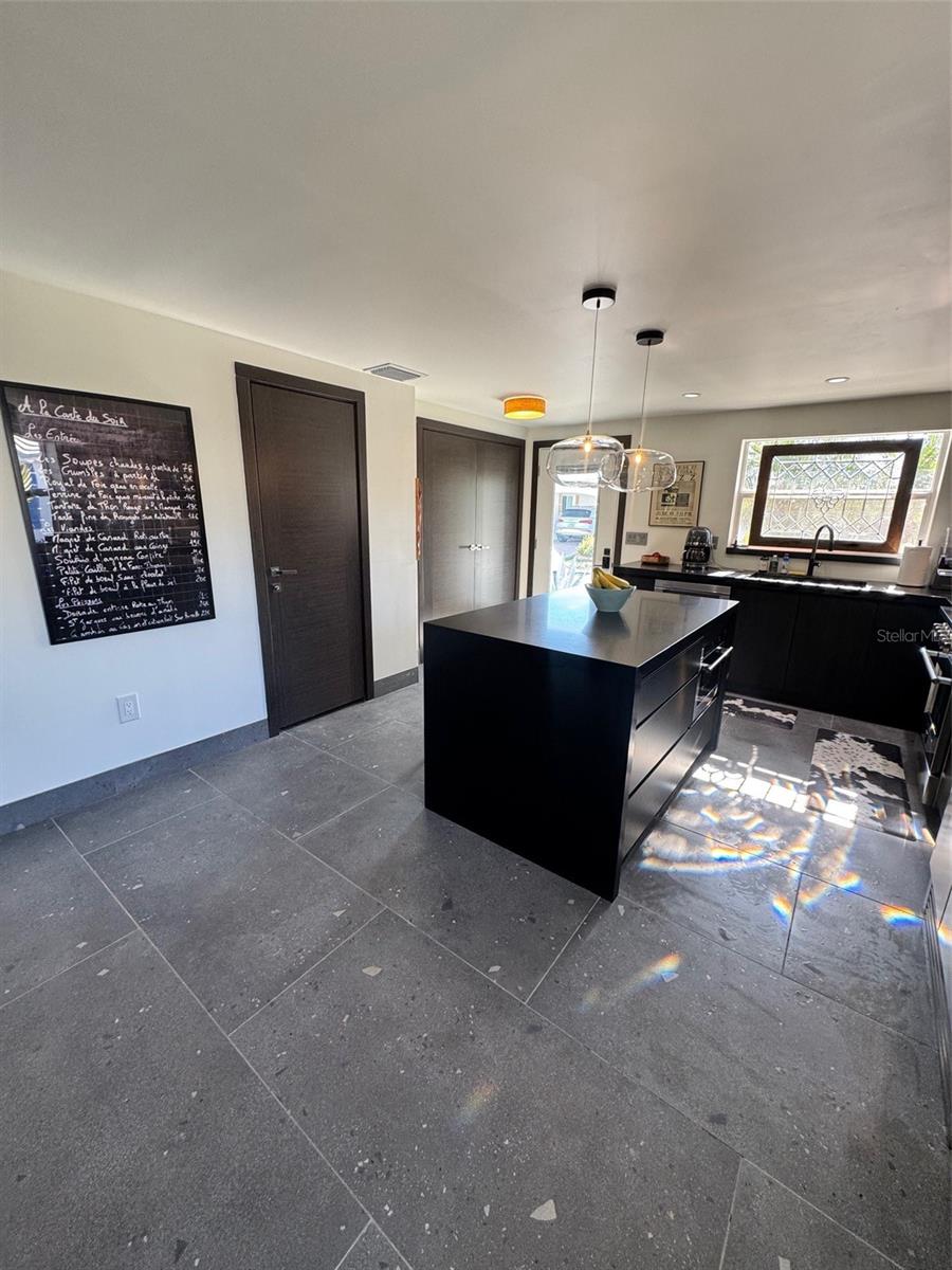 541 Spanish, Longboat Key, FL 34228