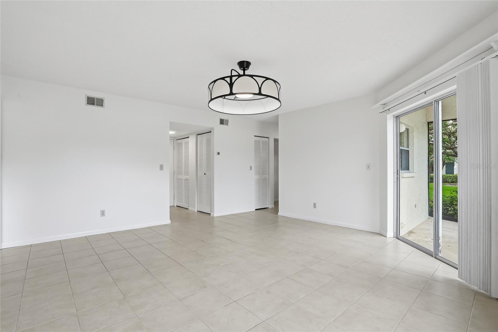 500 Santa Cruz Unit D, St Petersburg, FL 33703