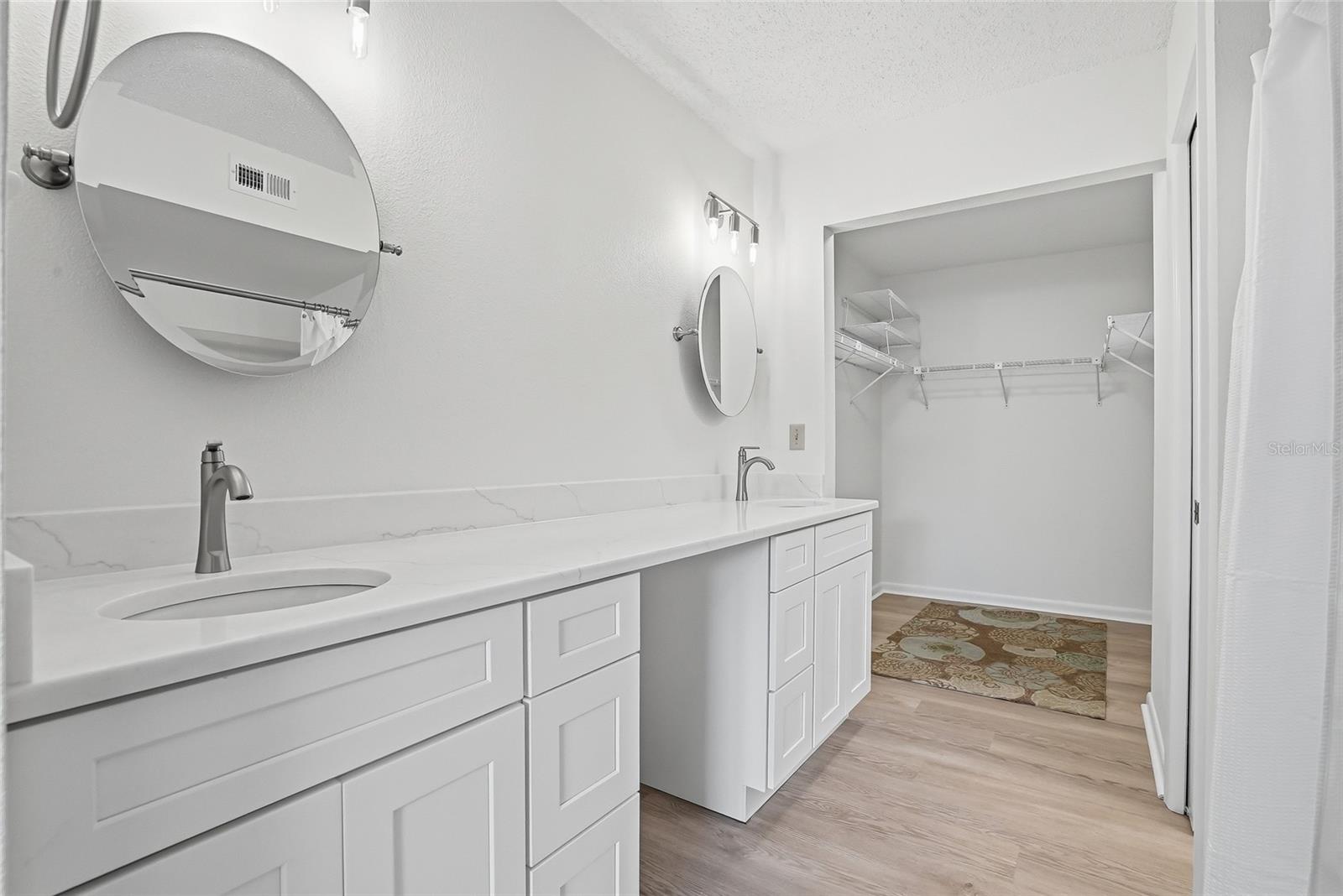 500 Santa Cruz Unit D, St Petersburg, FL 33703