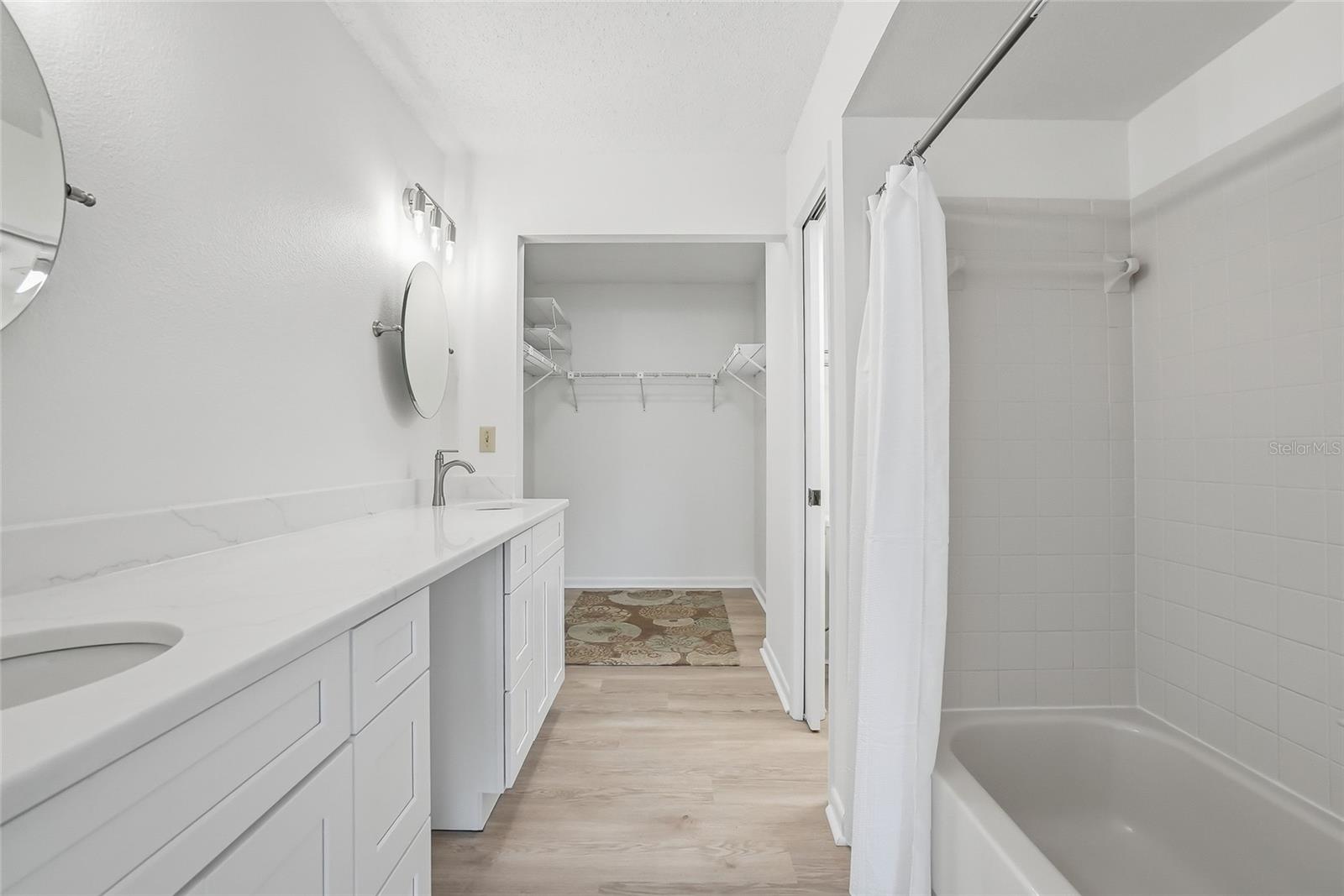 500 Santa Cruz Unit D, St Petersburg, FL 33703