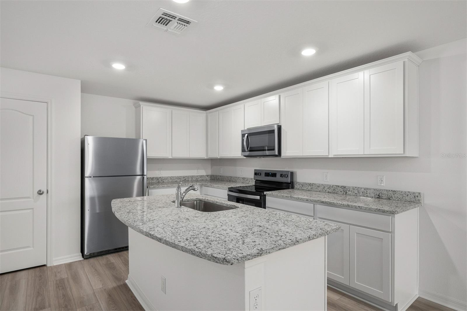 3176 Seville, Lake Alfred, FL 33850