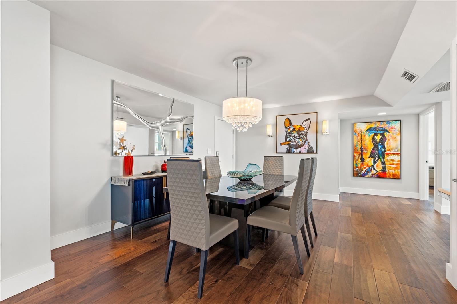 500 Treasure Island Unit 308, Treasure Island, FL 33706