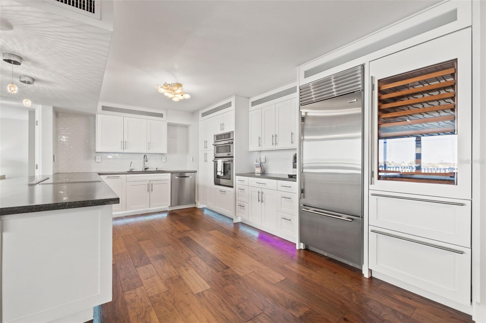 500 Treasure Island Unit 308, Treasure Island, FL 33706