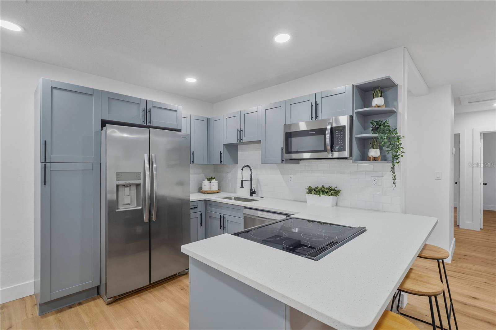 3243 6th, St Petersburg, FL 33712