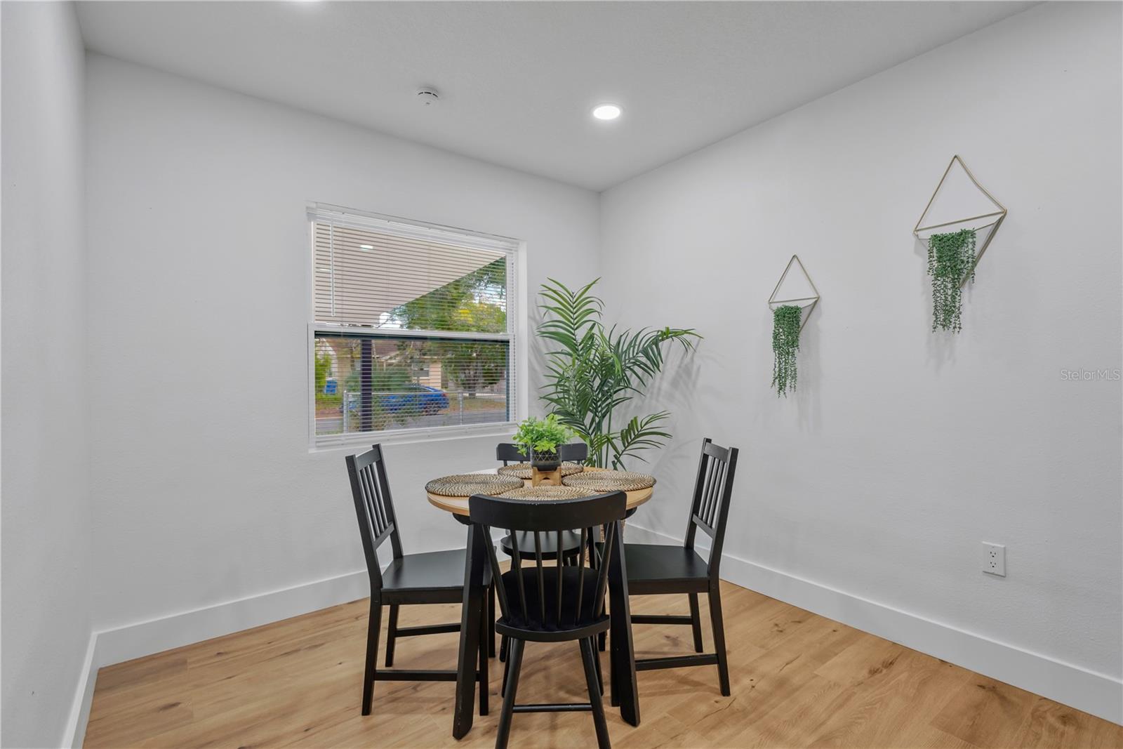 3243 6th, St Petersburg, FL 33712