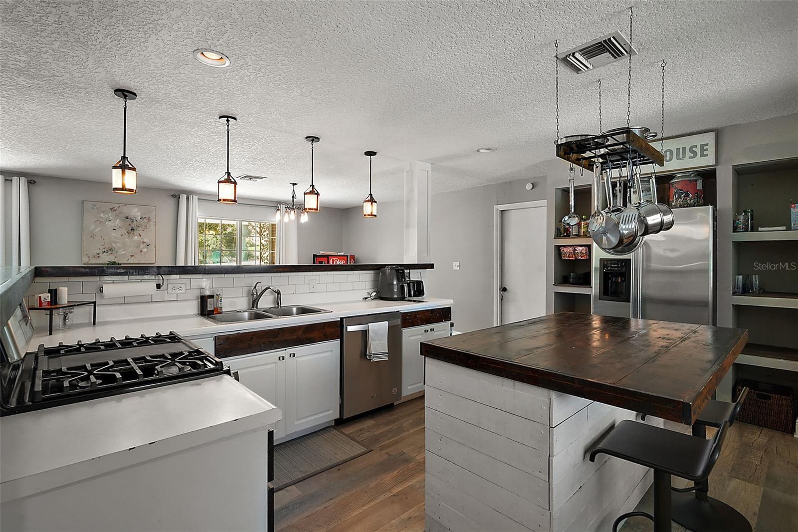 705 Summit, Mount Dora, FL 32757