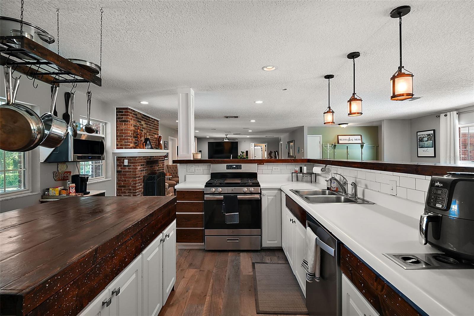 705 Summit, Mount Dora, FL 32757