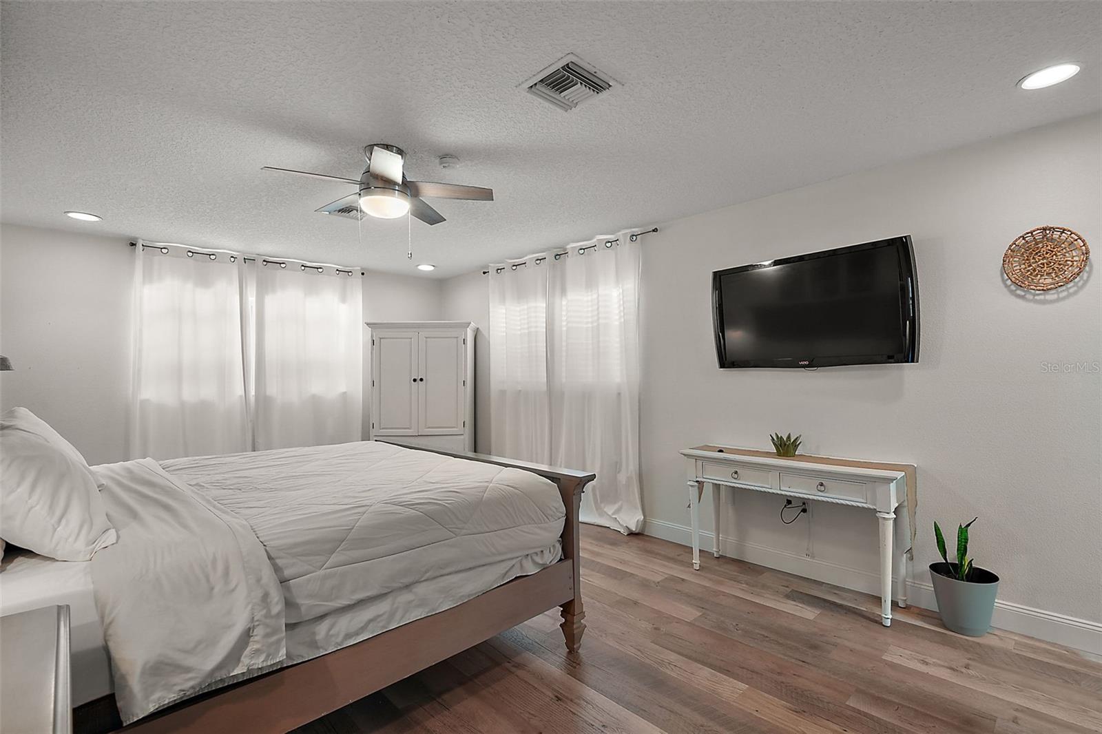 705 Summit, Mount Dora, FL 32757