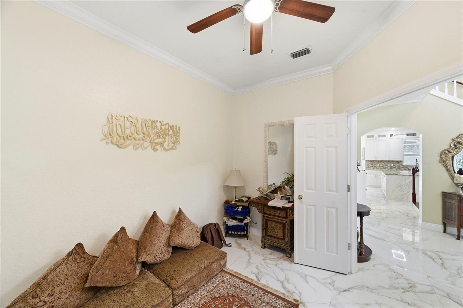 9207 Meadow Lane, Tampa, FL 33647