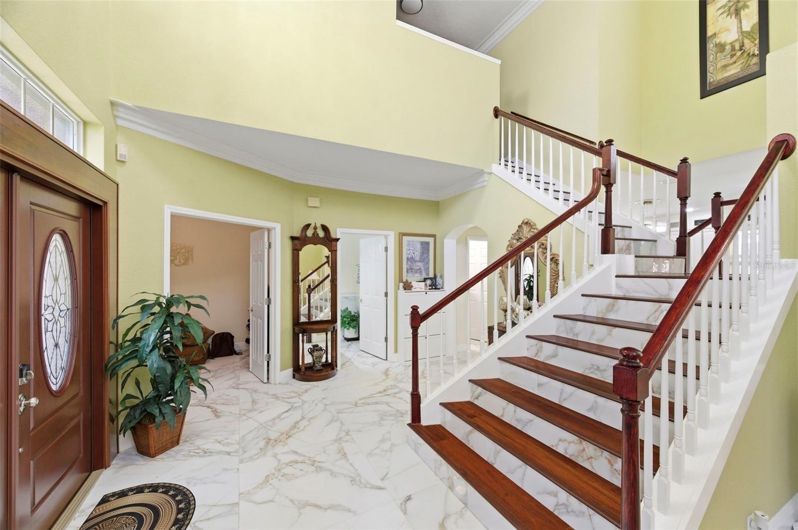 9207 Meadow Lane, Tampa, FL 33647