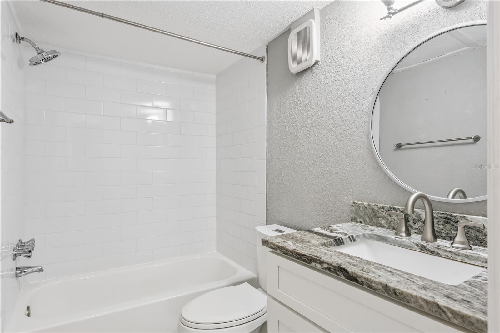 950 Lake Destiny Unit B, Altamonte Springs, FL 32714