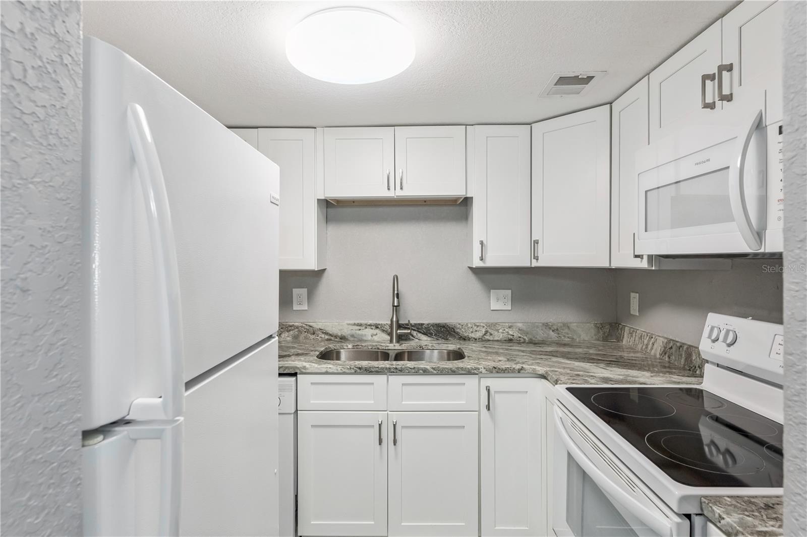 950 Lake Destiny Unit B, Altamonte Springs, FL 32714