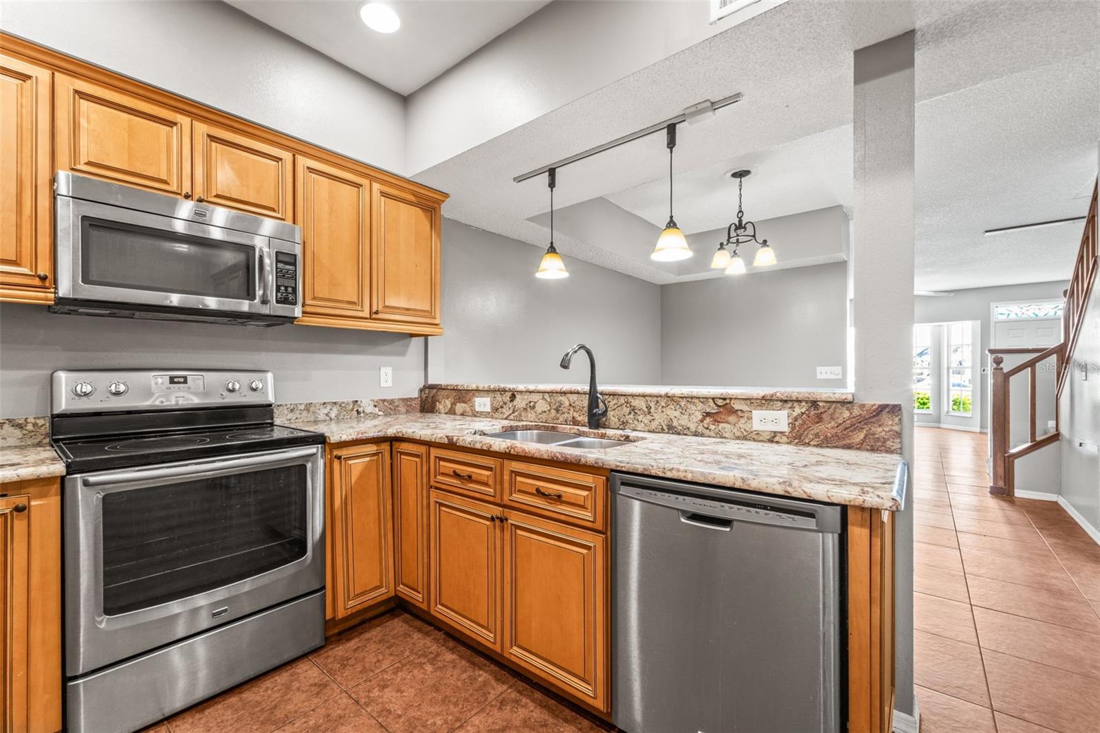 312 Winchester, Palm Harbor, FL 34684