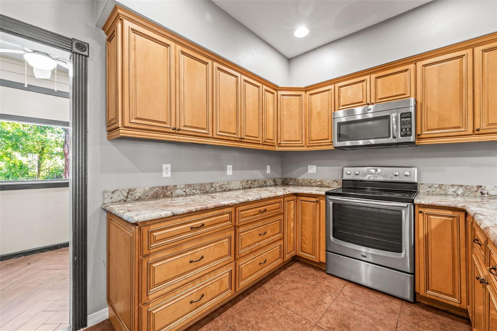 312 Winchester, Palm Harbor, FL 34684