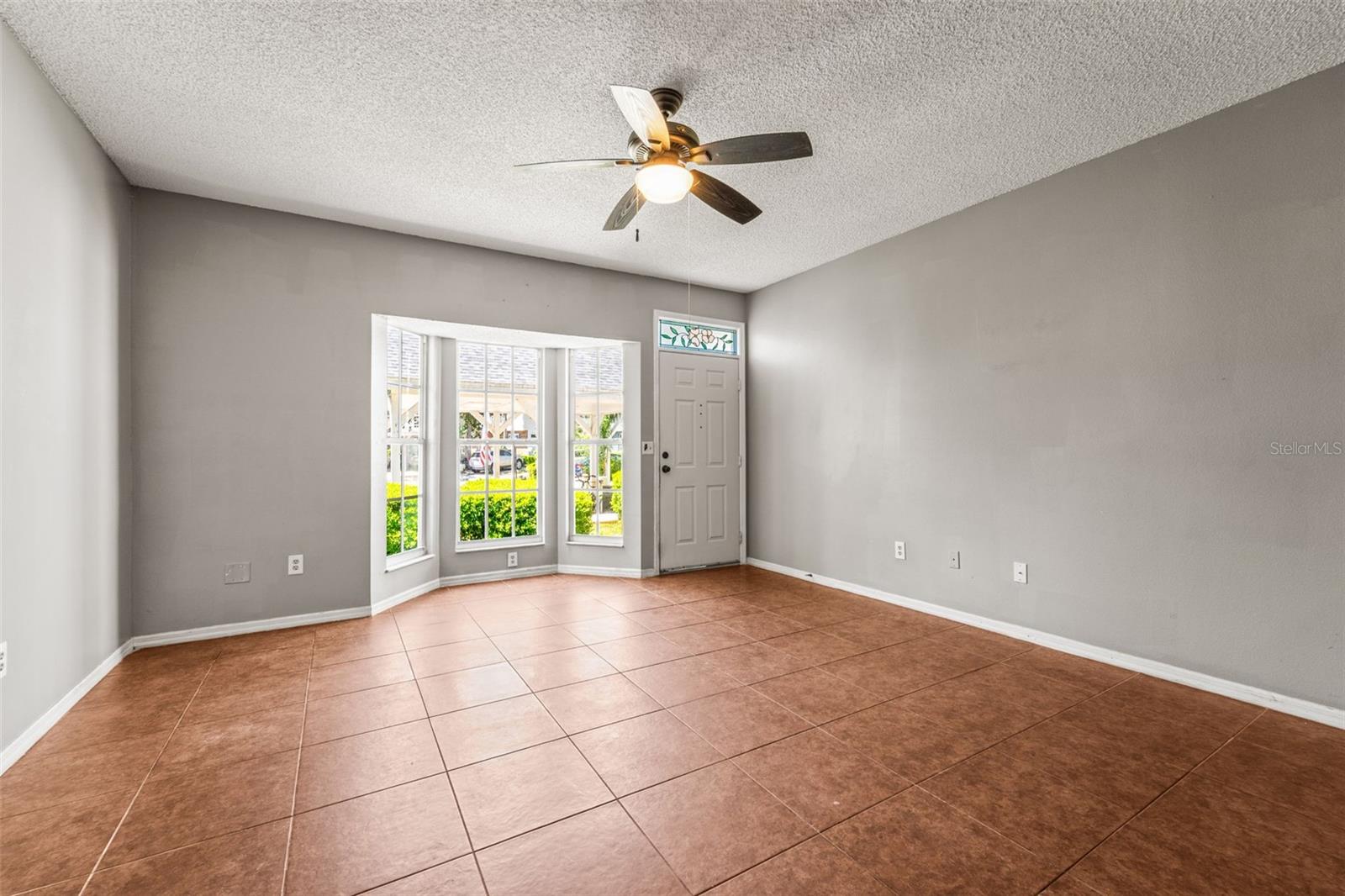 312 Winchester, Palm Harbor, FL 34684