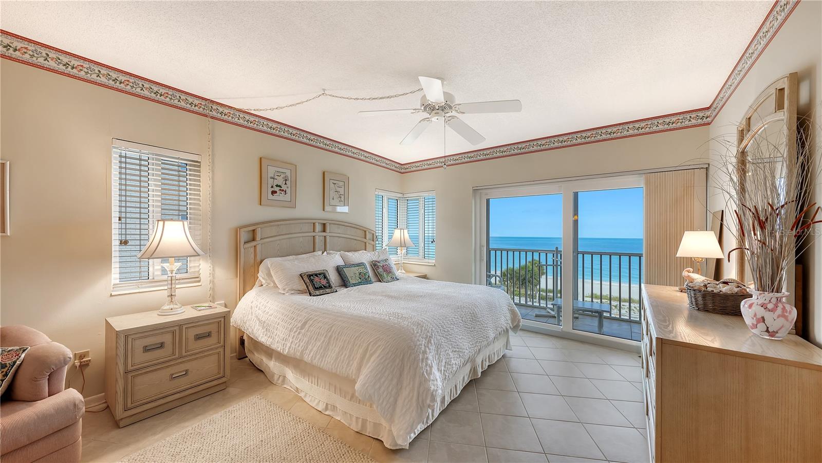 4825 Gulf of Mexico Unit 504, Longboat Key, FL 34228