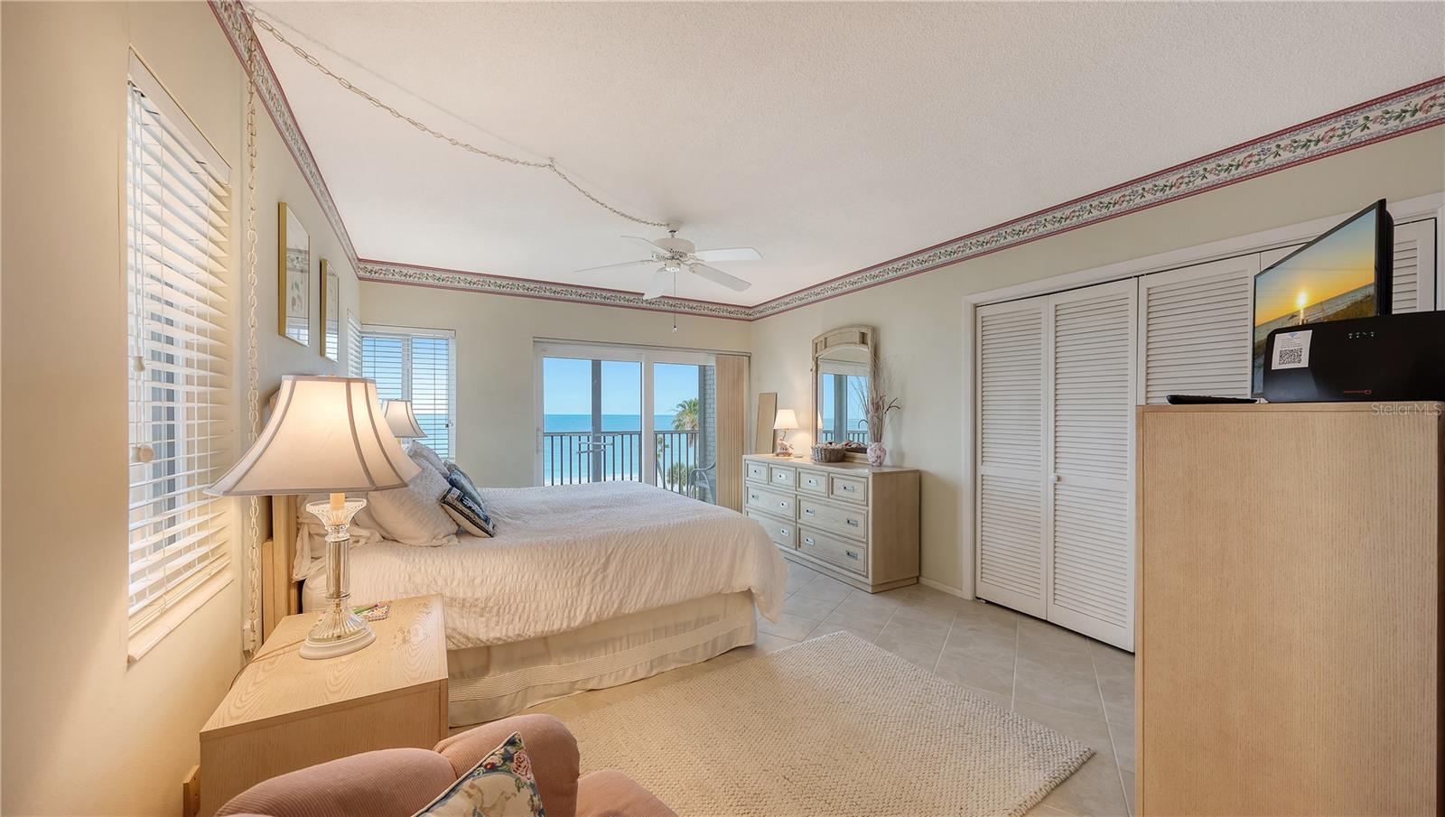 4825 Gulf of Mexico Unit 504, Longboat Key, FL 34228