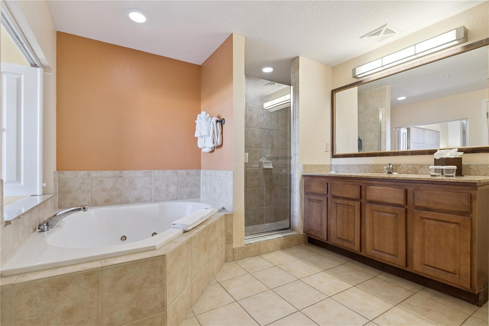 12538 Floridays Resort Unit 602c, Orlando, FL 32821