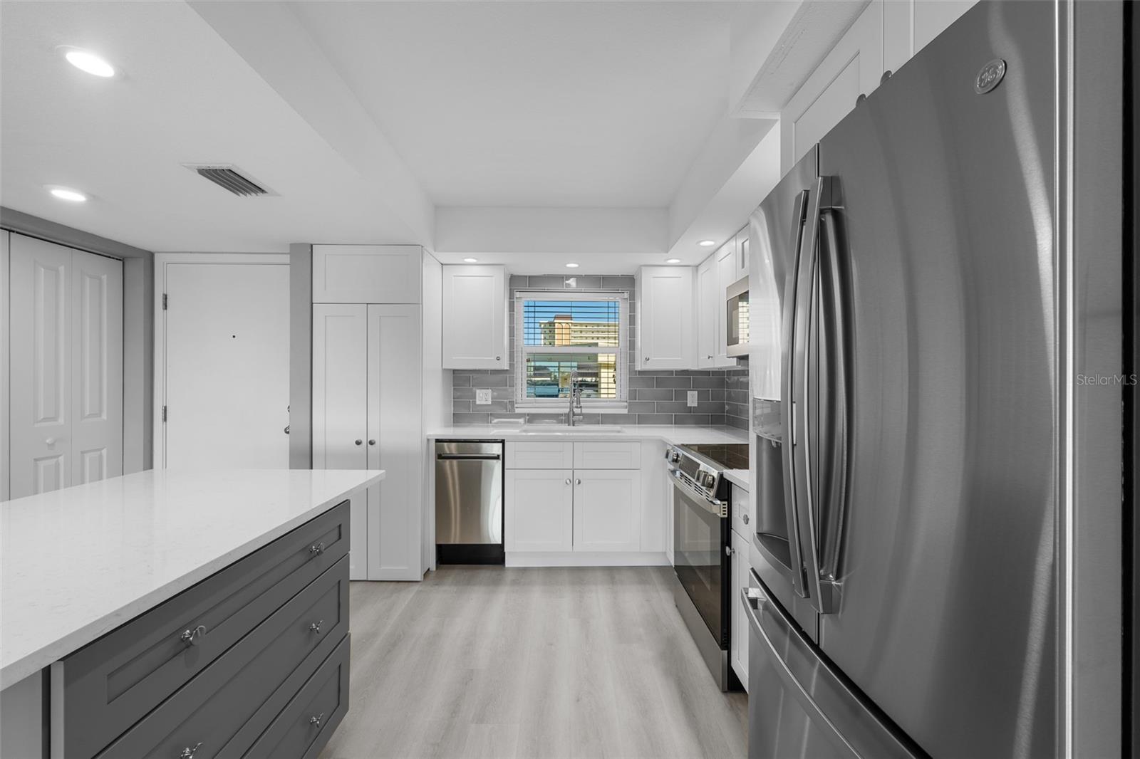 4775 Cove Unit 103, St Petersburg, FL 33708