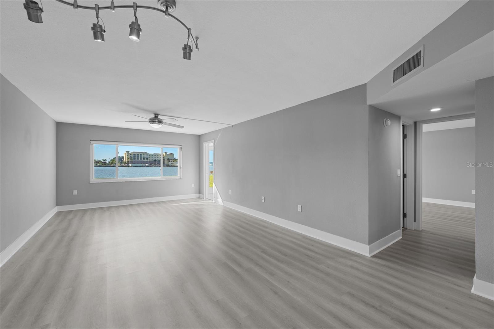4775 Cove Unit 103, St Petersburg, FL 33708