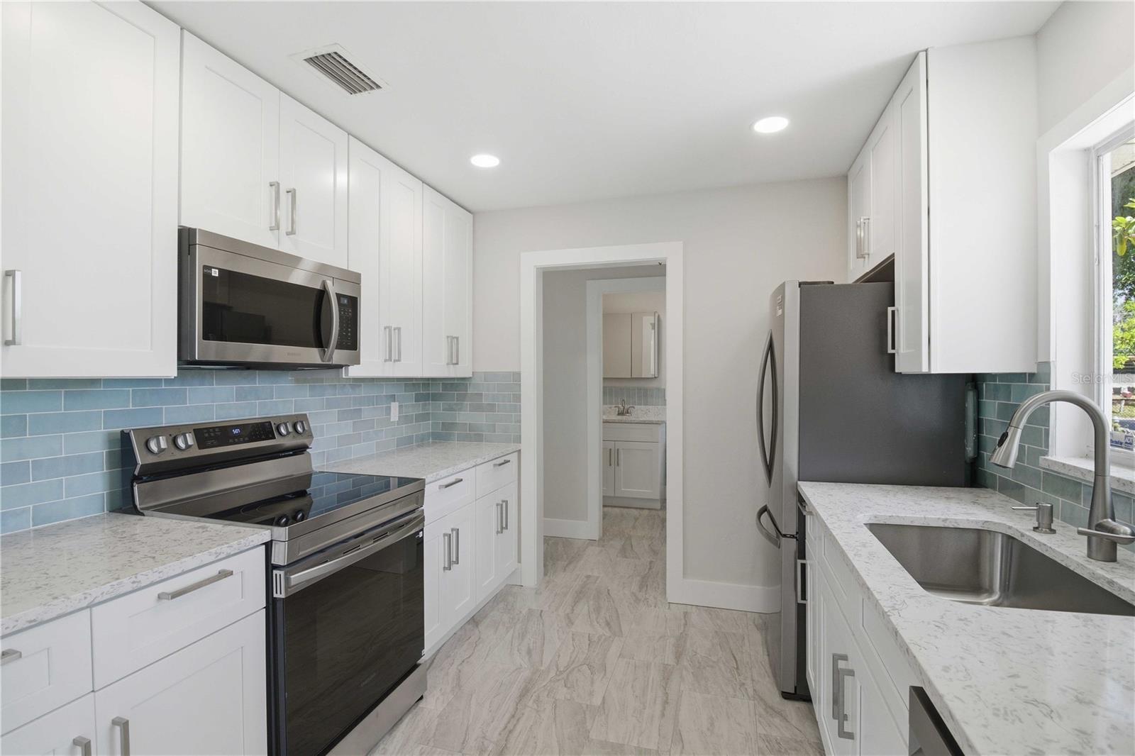 2816 Michigan, Sarasota, FL 34237