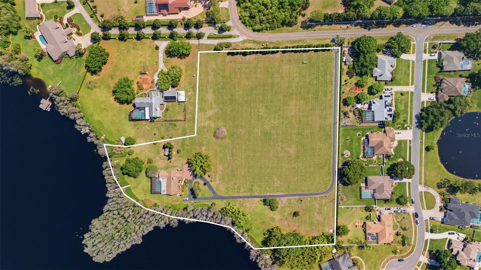 820 Newberger, Lutz, FL 33549