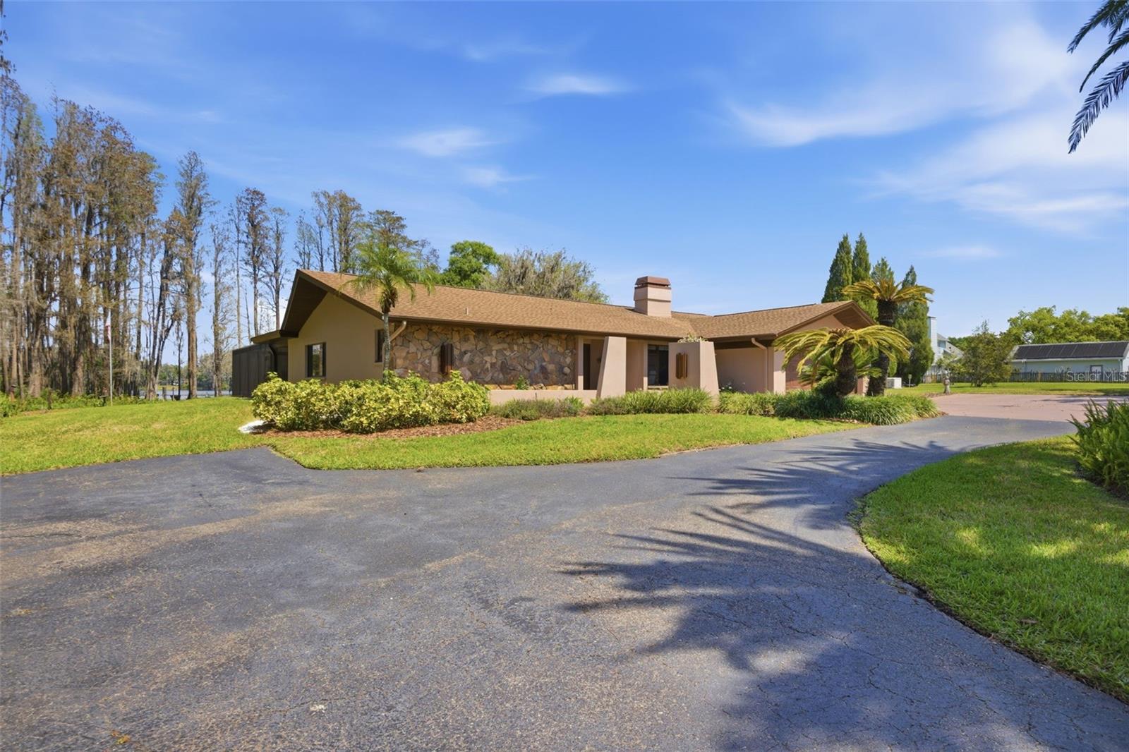 820 Newberger, Lutz, FL 33549