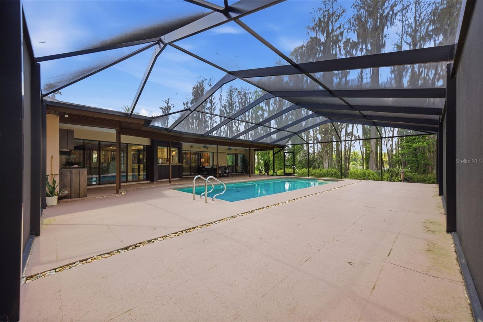 820 Newberger, Lutz, FL 33549