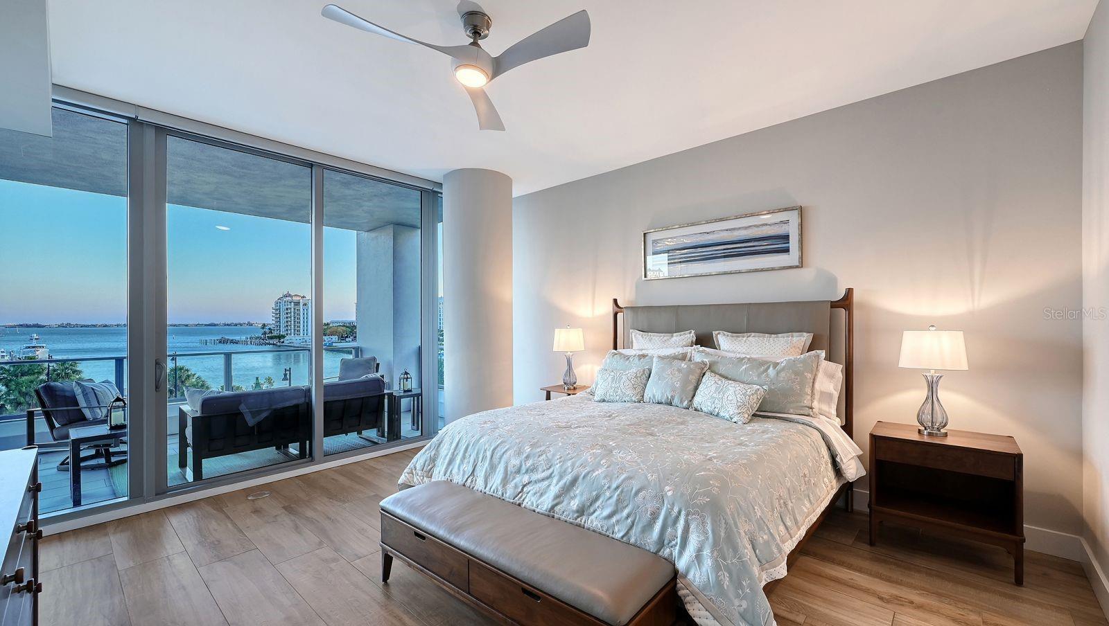 1155 Gulfstream Unit 401, Sarasota, FL 34236
