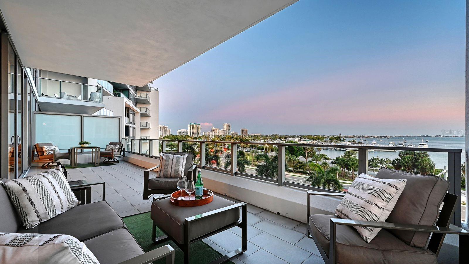 1155 Gulfstream Unit 401, Sarasota, FL 34236