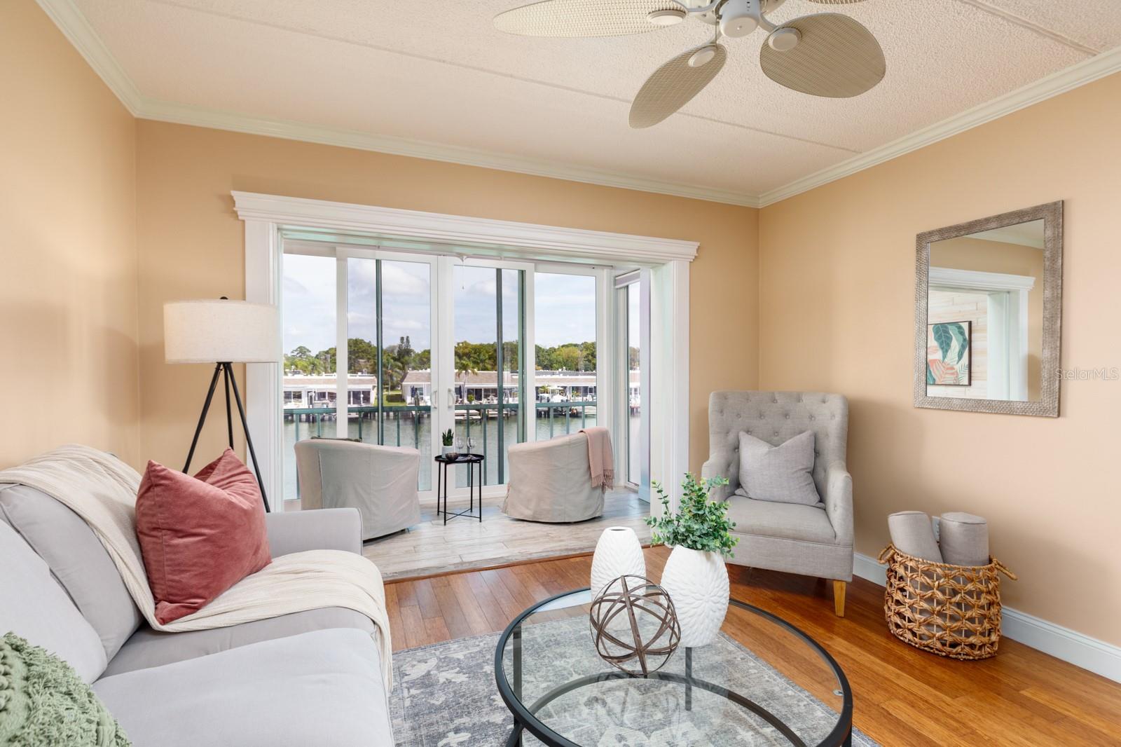 1 Boca Ciega Point Unit 204, St Petersburg, FL 33708