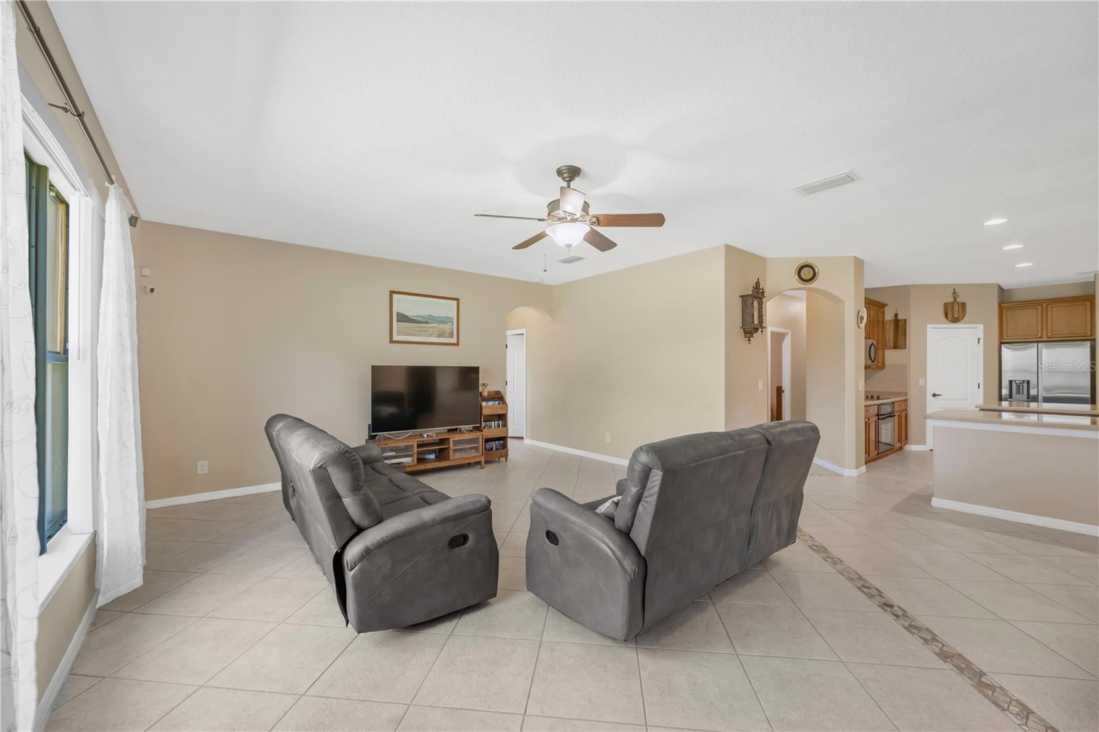 9313 Lisbon, Seffner, FL 33584
