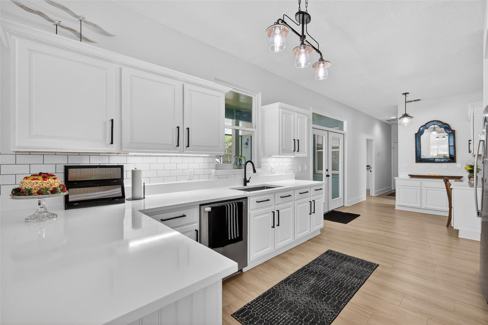 250 Walker, Oakland, FL 34760