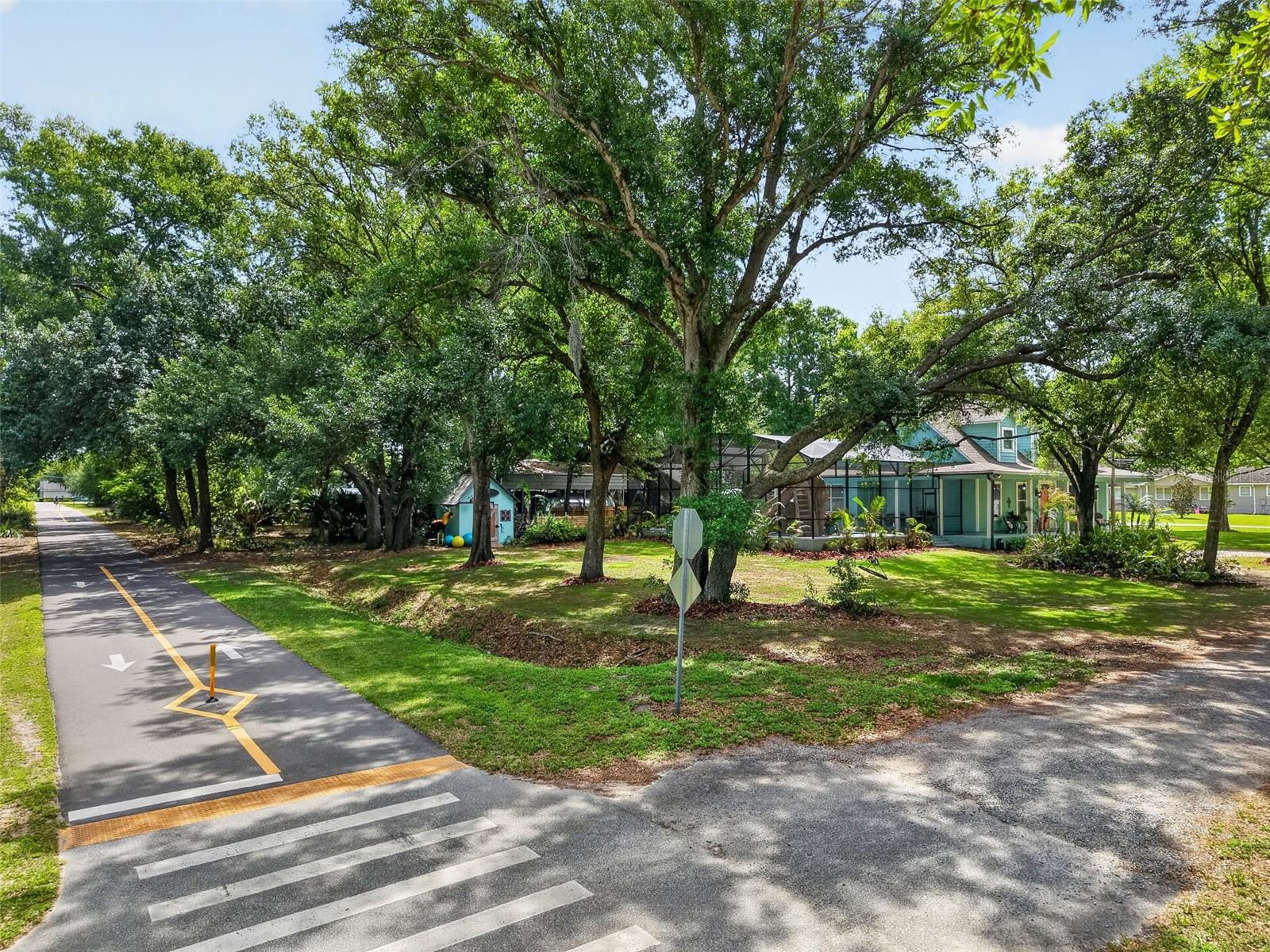 250 Walker, Oakland, FL 34760