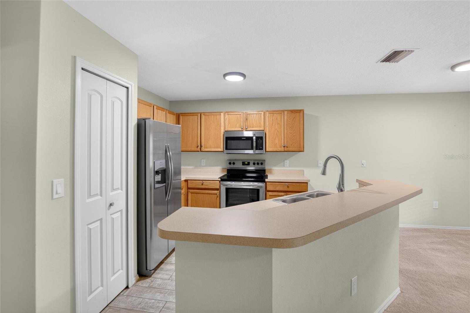 2605 Oleander Lakes, Brandon, FL 33511