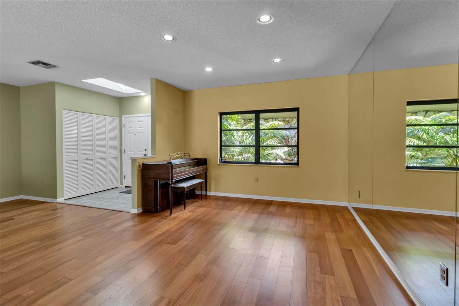 1732 Pine Harrier, Sarasota, FL 34231