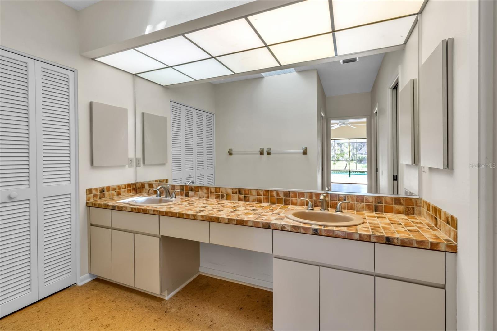 1732 Pine Harrier, Sarasota, FL 34231